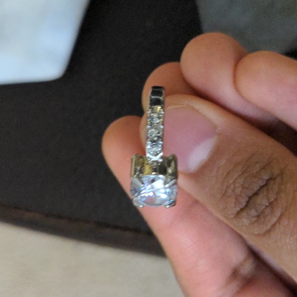 NWOT Ring with clear white stones - Picture 3 of 4